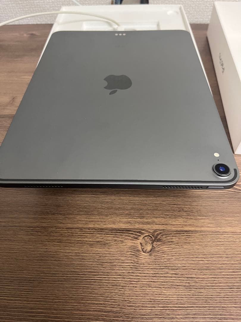 iPad Pro 11インチ　WI-FI 64GB 等4点セット売り