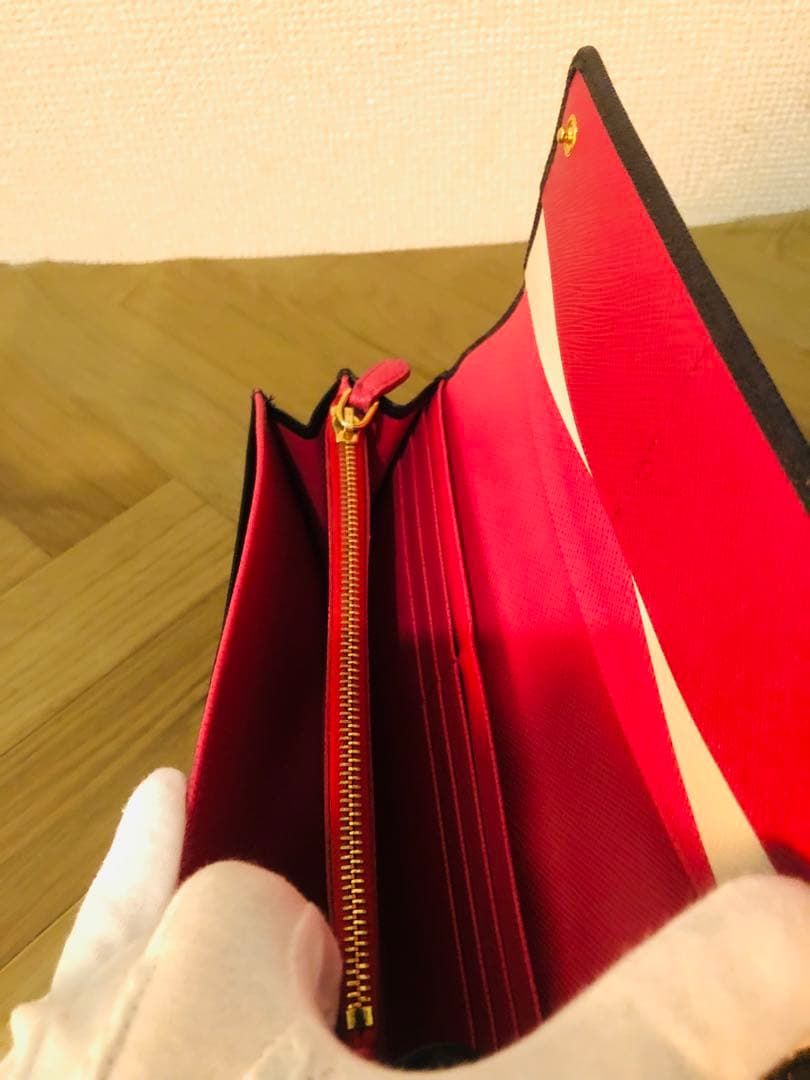 PRADA ブラック 長財布 ジッパー付き