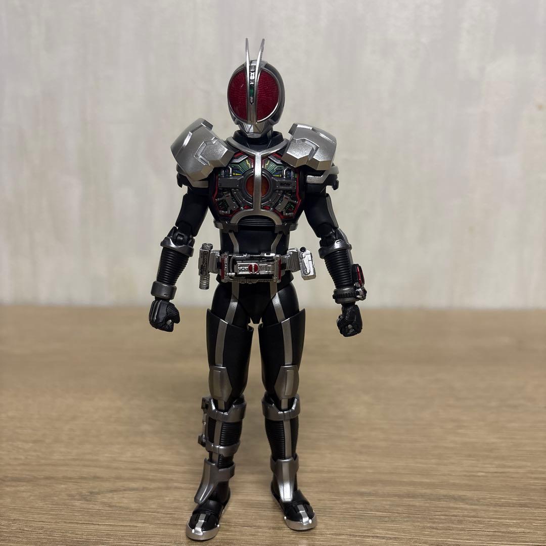真骨彫　仮面ライダーファイズ　アクセルフォーム