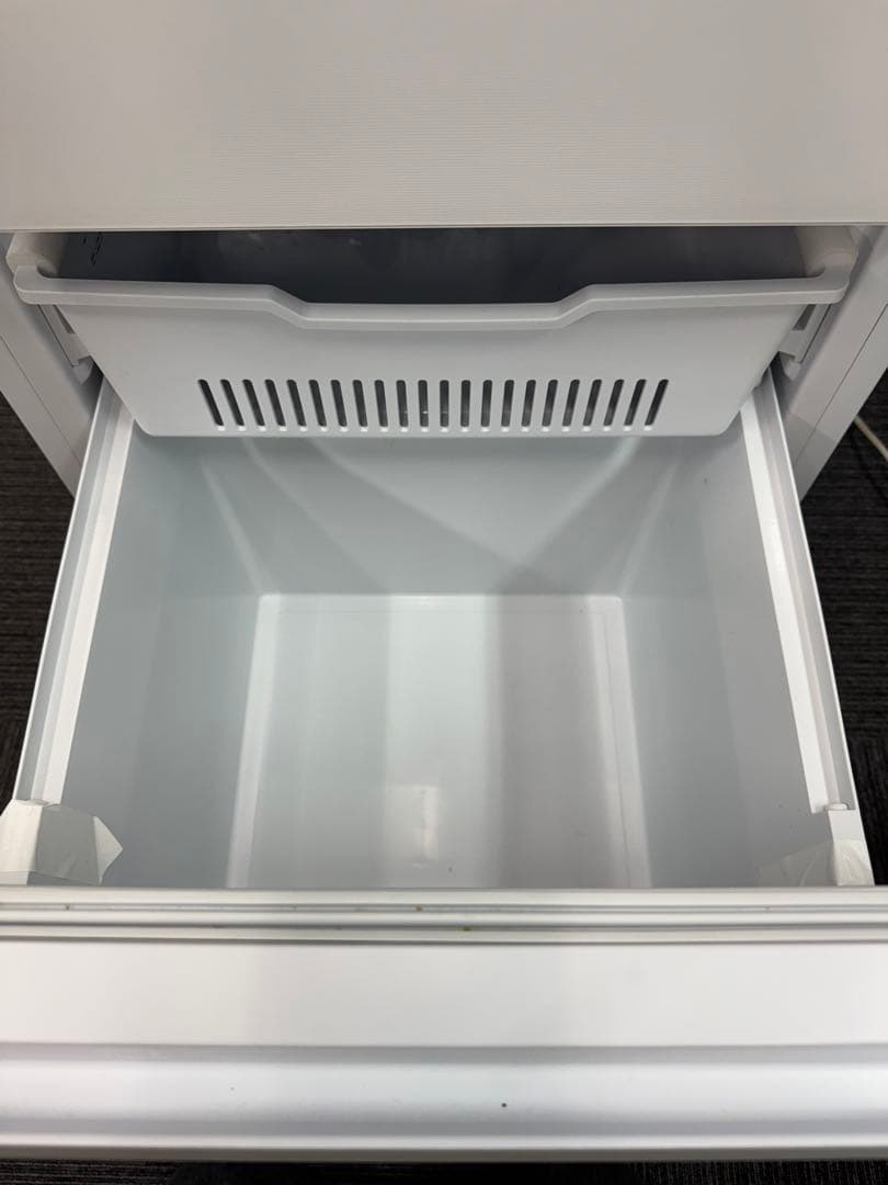 【美品】Hisense ハイセンス 冷蔵庫 HI-G260HW 2024年製