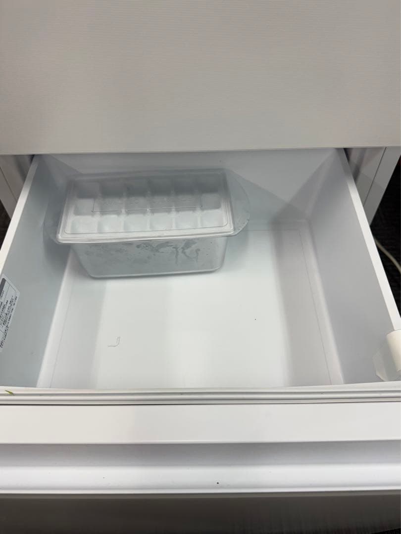 【美品】Hisense ハイセンス 冷蔵庫 HI-G260HW 2024年製