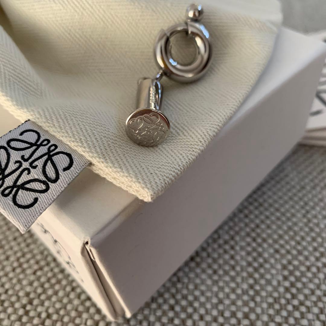 ロエベ　ロエベ公式サイトより購入