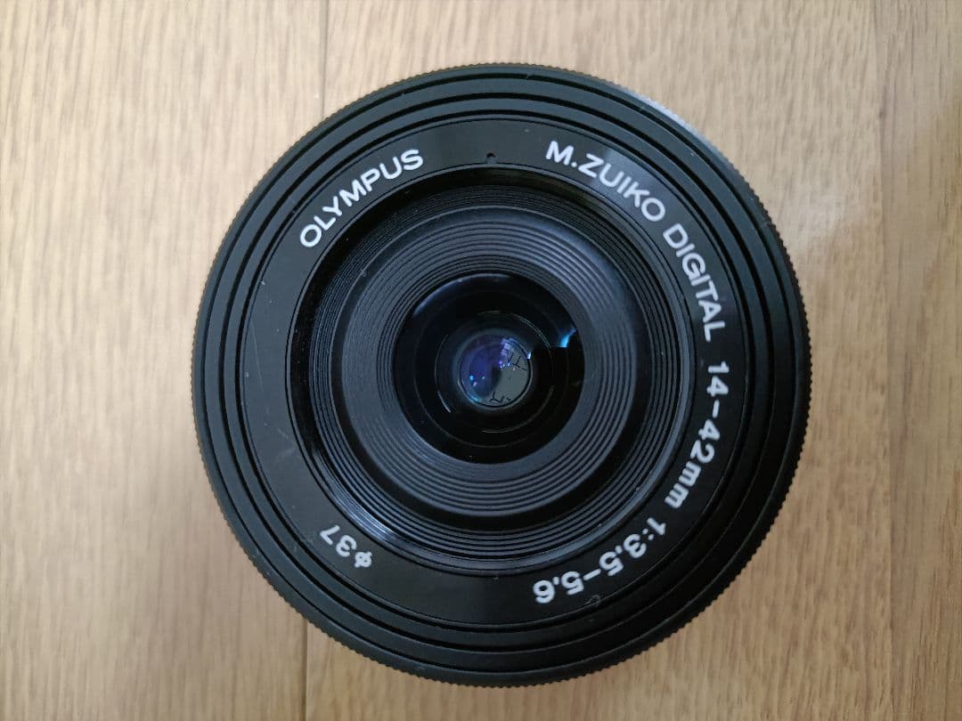 OLYMPUS OM-D E-M10MarkIIミラーレス一眼カメラ