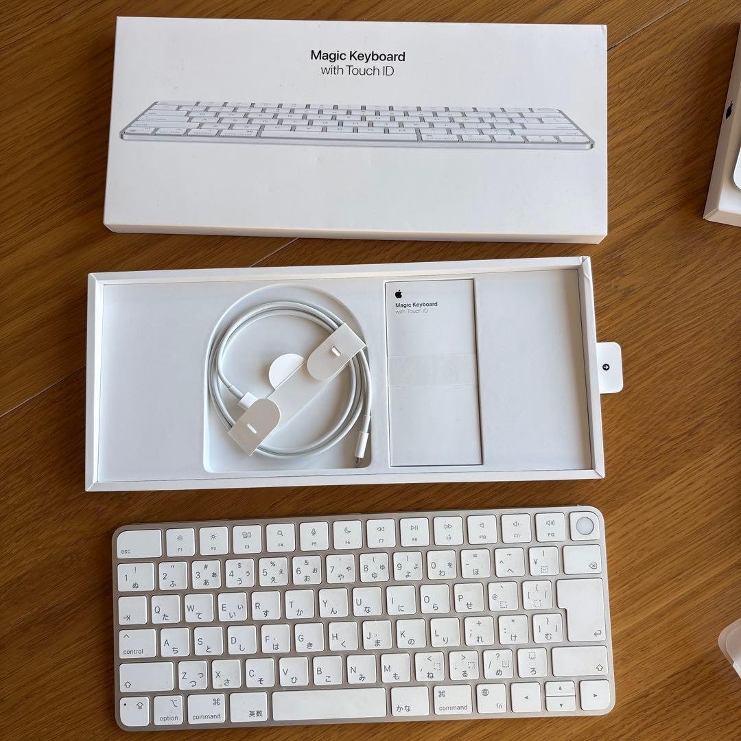 MacBookアクセサリー Magic Keyboard with Touch ID Trackpad