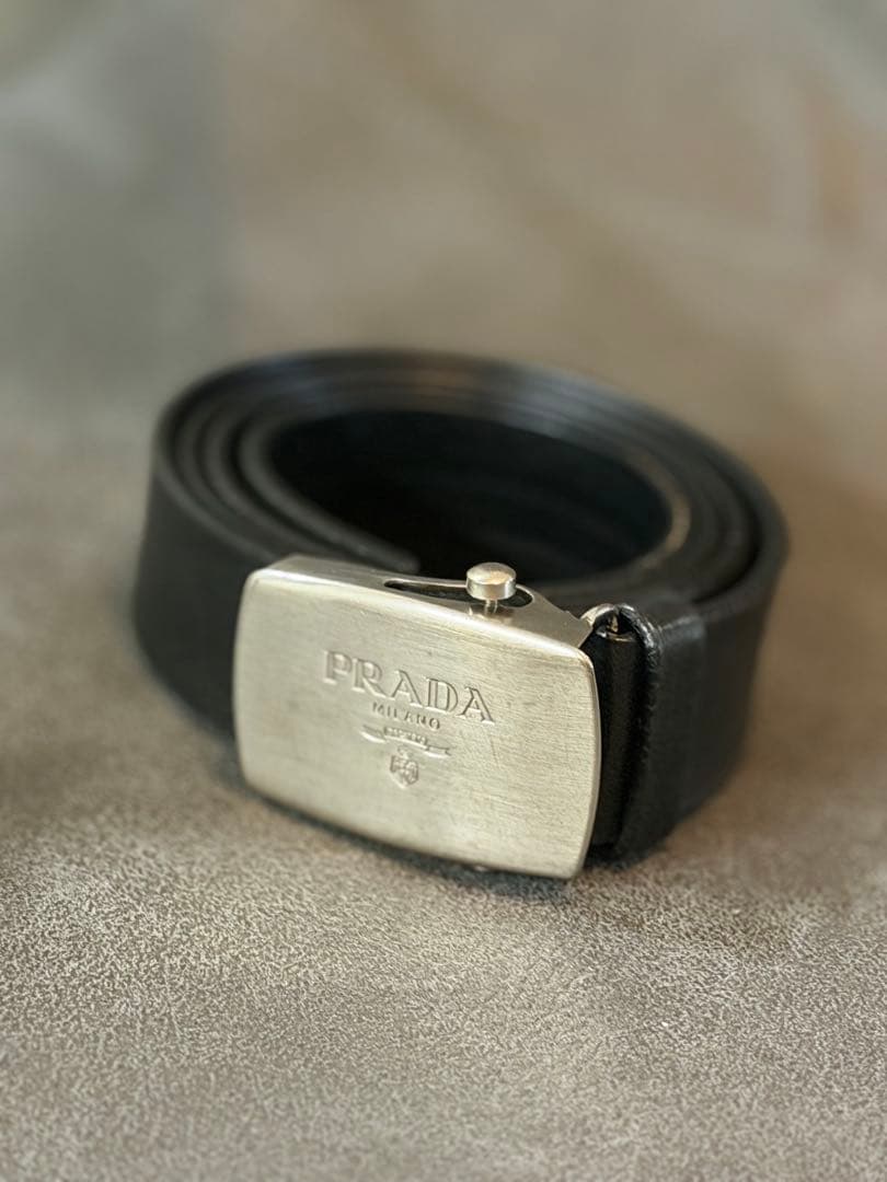 PRADA ブラック レザーベルト