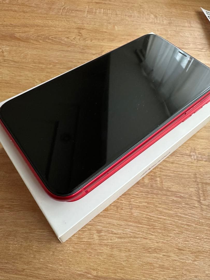 Apple iPhone 11 (PRODUCT RED) 本体 【箱付き】