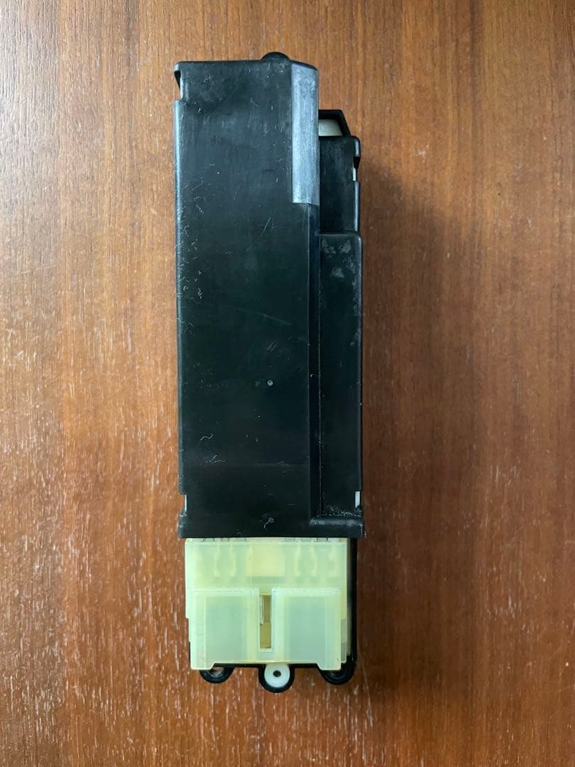 GDJ76（再再販ランクル70）動作確認済　自動上げ下げパワーウインドウスイッチ