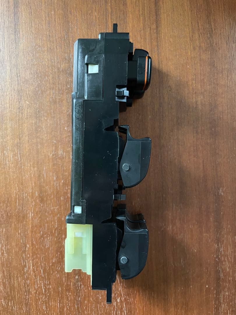 GDJ76（再再販ランクル70）動作確認済　自動上げ下げパワーウインドウスイッチ