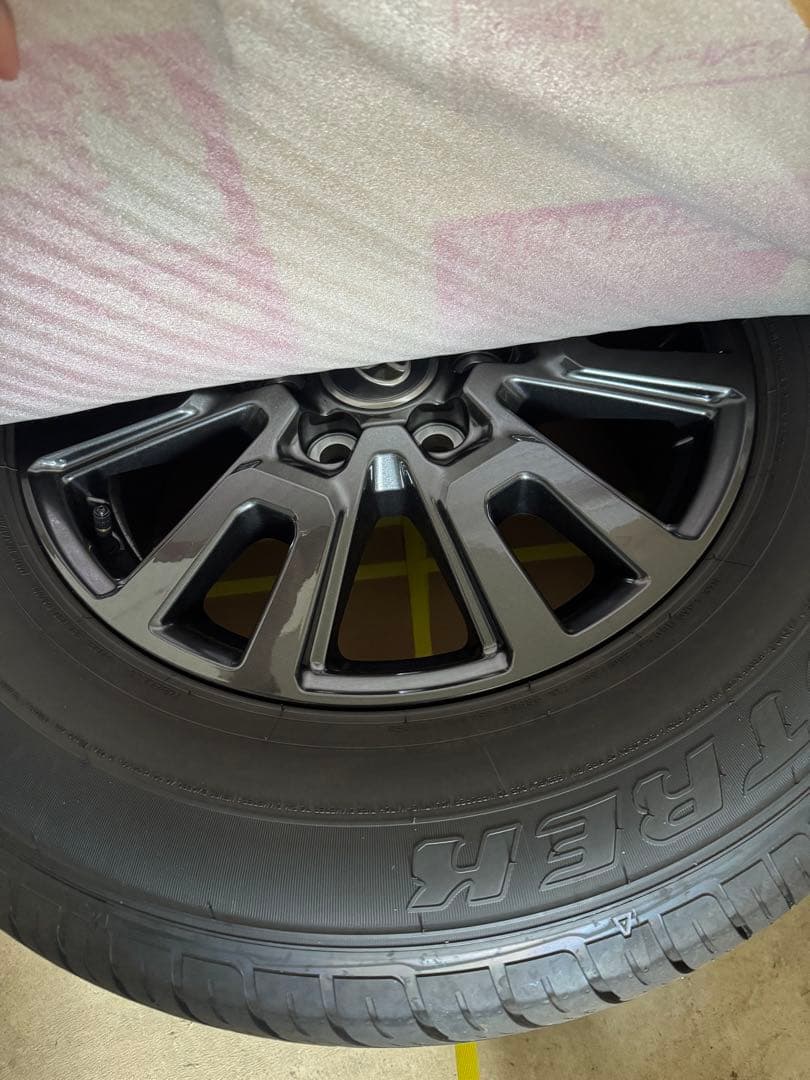 ランドクルーザー250 純正アルミセット　265/65R18