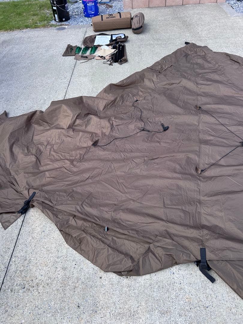 ONETIGRIS ワンティグリス　ロックフォートレス　ワンポールテント