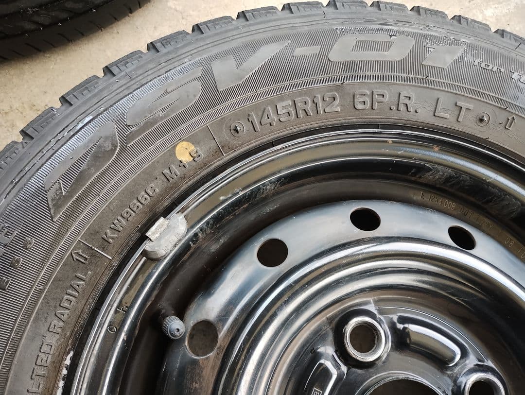 軽貨物　145R12 6PR　軽トラ　軽バン　バリ山　神奈川　４本　スタッドレス