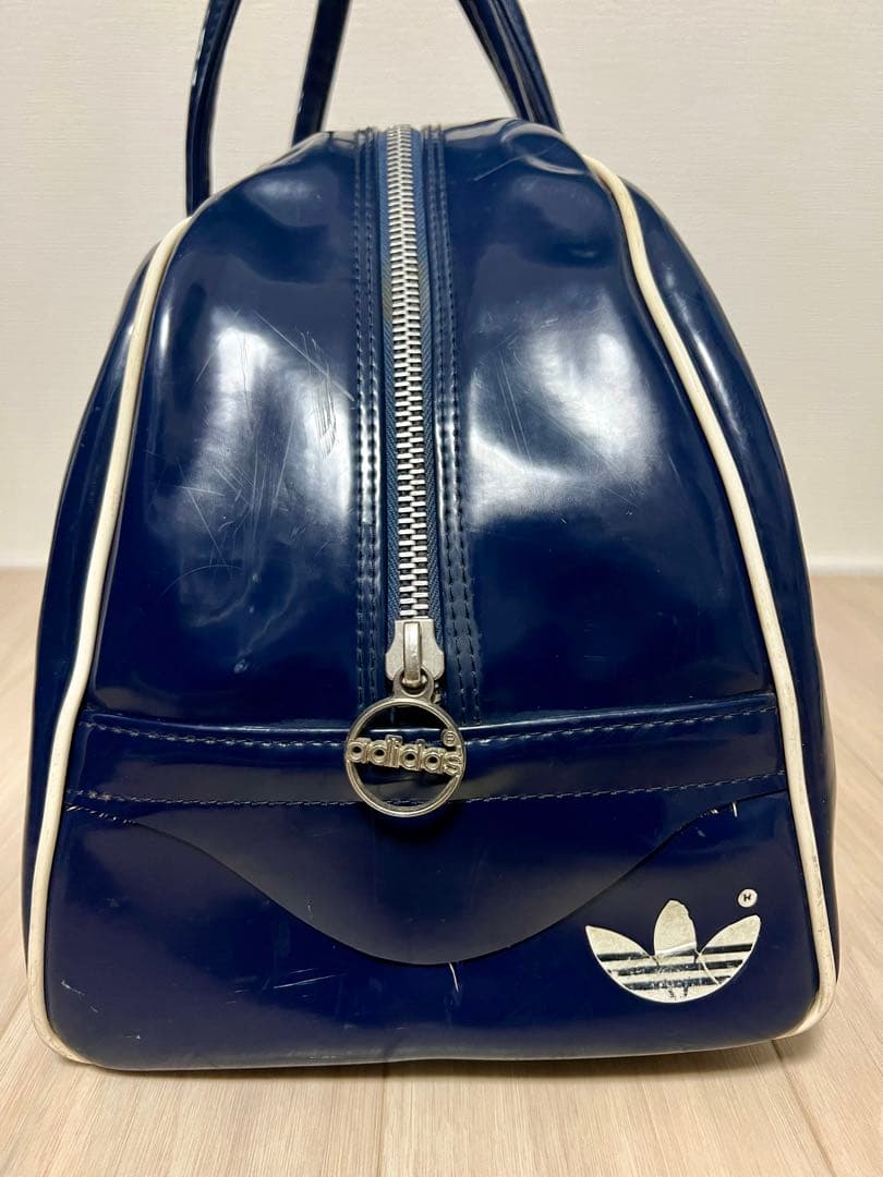 80s adidas ）アディダス　エナメル　ボストンバッグ　ビンテージ