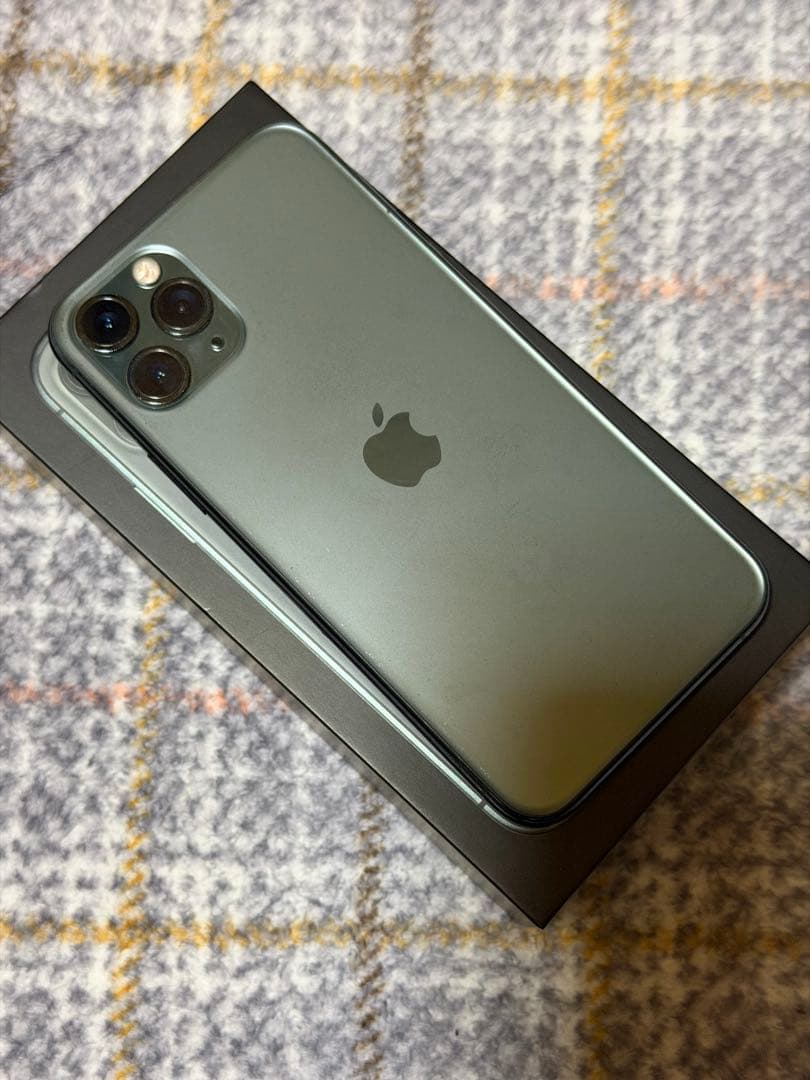 iPhone 11 Pro 64GB バッテリー 84% ミッドナイトグリーン