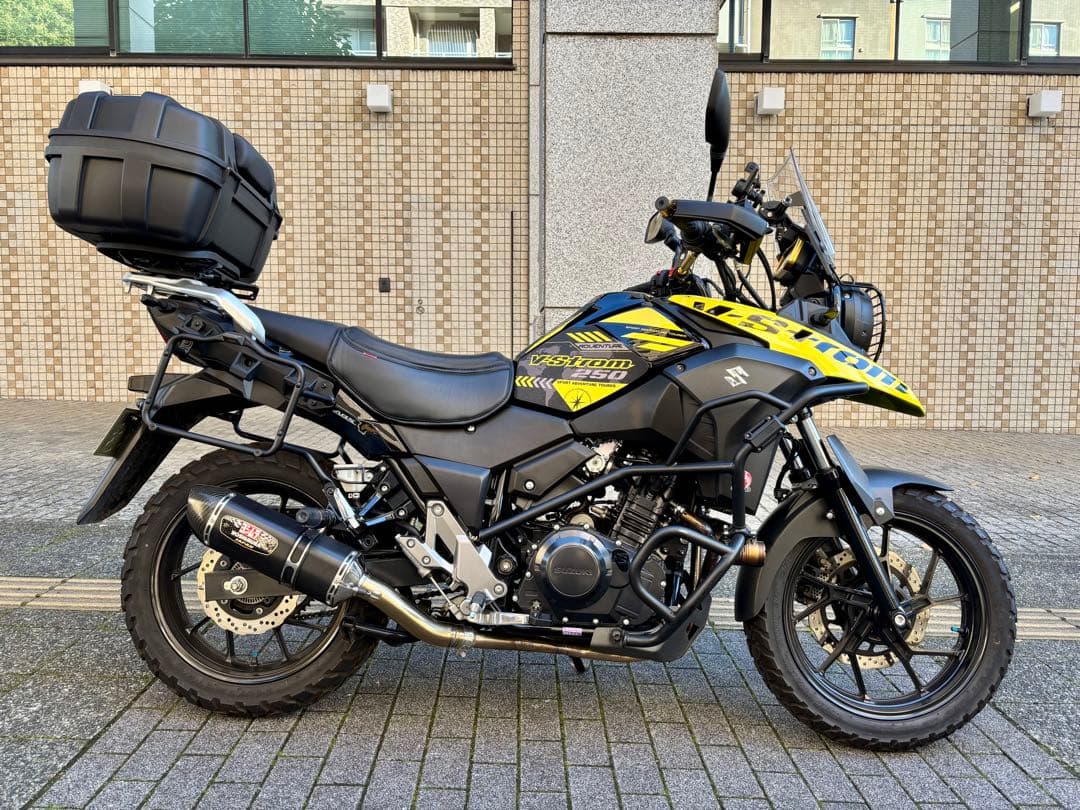 Vストローム250ヨシムラスリップオンR－77S サイクロンカーボンエンドタイプ