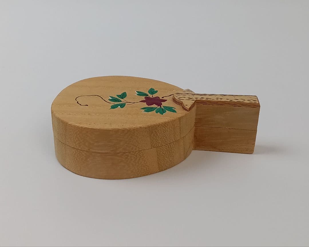 鉄線蒔絵 桐団扇香合 うちわ 木製 茶道具 インテリア