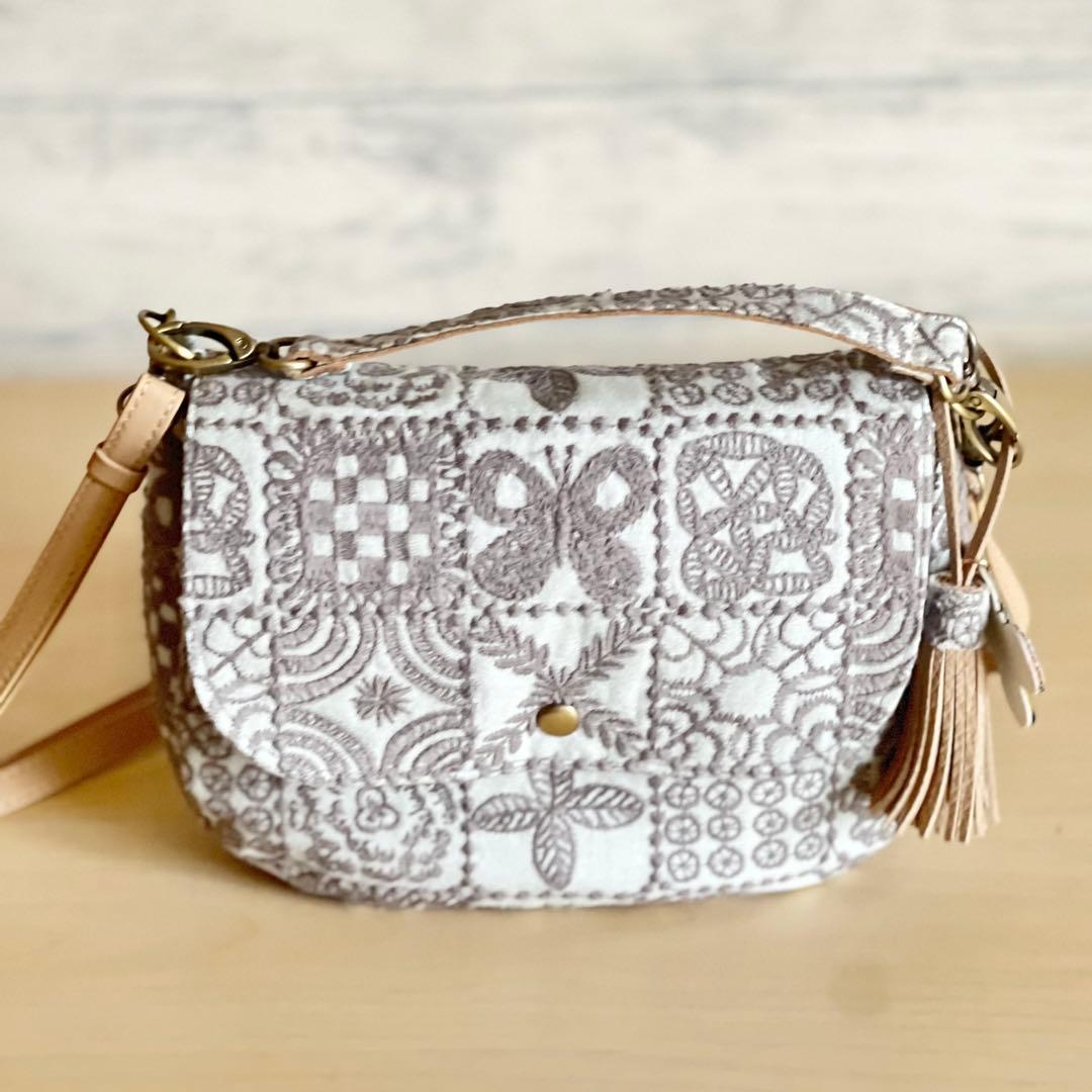 ミナペルホネン コロンとしたショルダーバッグMB510-072