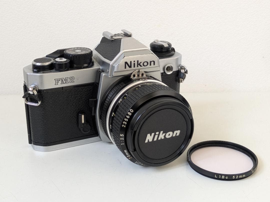 フィルムカメラ Nikon NEW FM2 NIKKOR 28mm 3.5