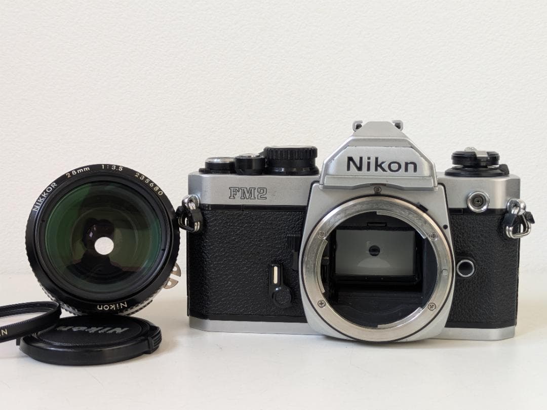 フィルムカメラ Nikon NEW FM2 NIKKOR 28mm 3.5