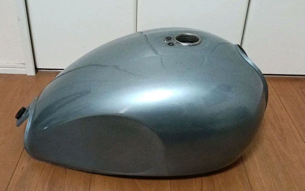 バイクタンク 　エストレヤRS用　リキッドシルバーメタリック　キャブレター車用