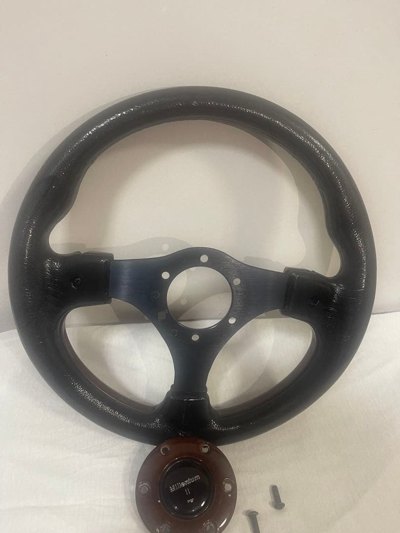 MOMO MILLENIUM ミレニアム ステアリングホイール