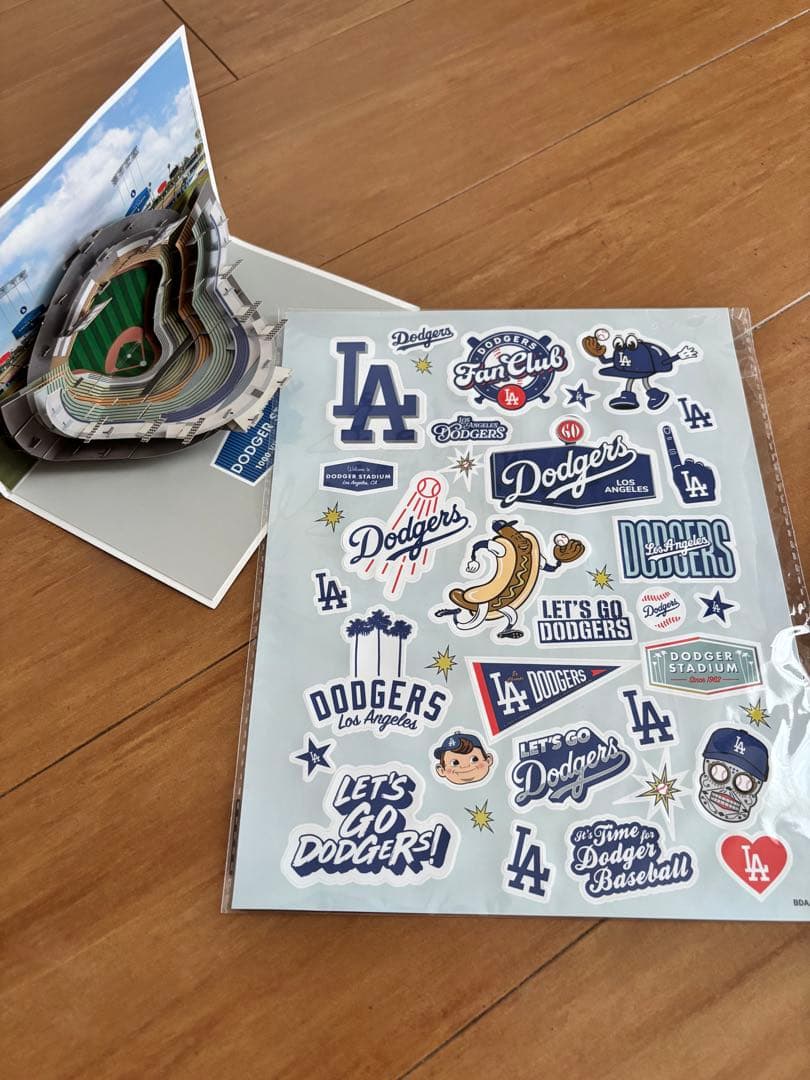 大谷翔平 ボブルヘッドとシール、スタジアムカード&ファンクラブBOX