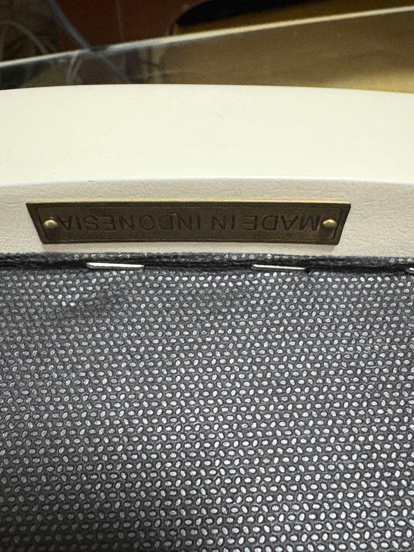 クロシオ フランシスカ スツール ホワイト 手彫り 猫足 アンティーク調