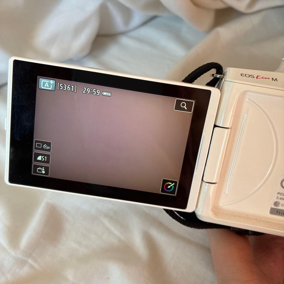 Takayama 　ミラーレス一眼カメラ EOS Kiss M