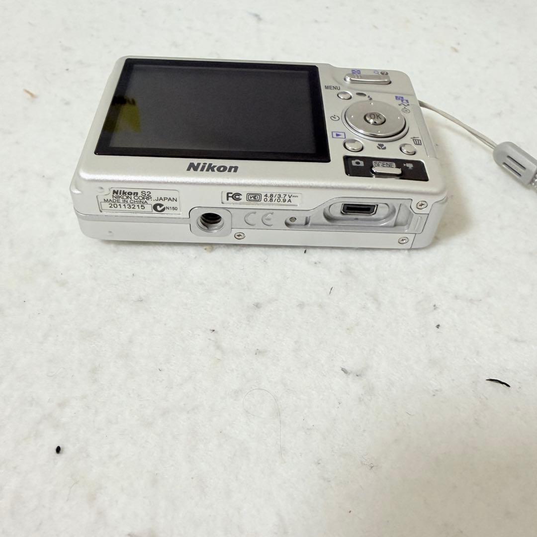 Nikonニコン COOLPIX S2 デジタルカメラ 動作確認済 極美品