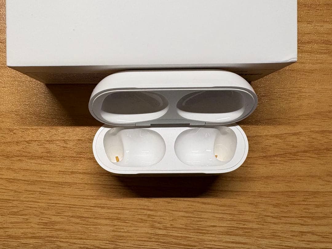 美品】AirPods Pro 第2世代 (Lightning) 付属品未使用