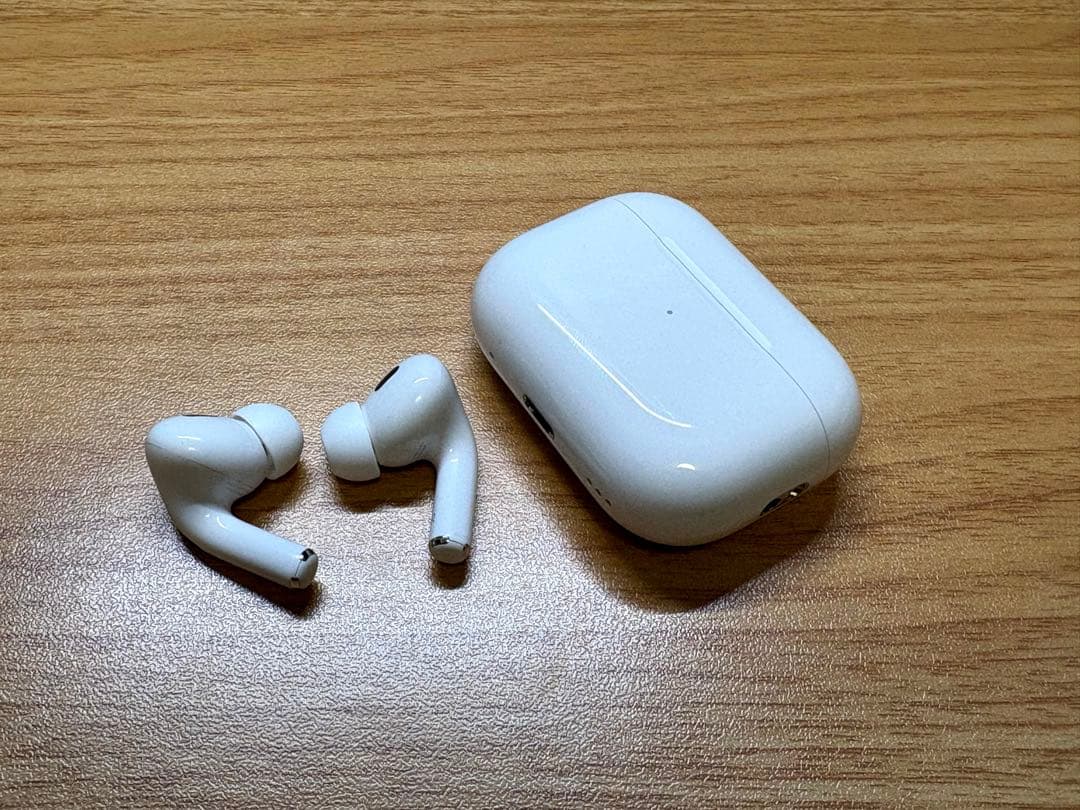 美品】AirPods Pro 第2世代 (Lightning) 付属品未使用