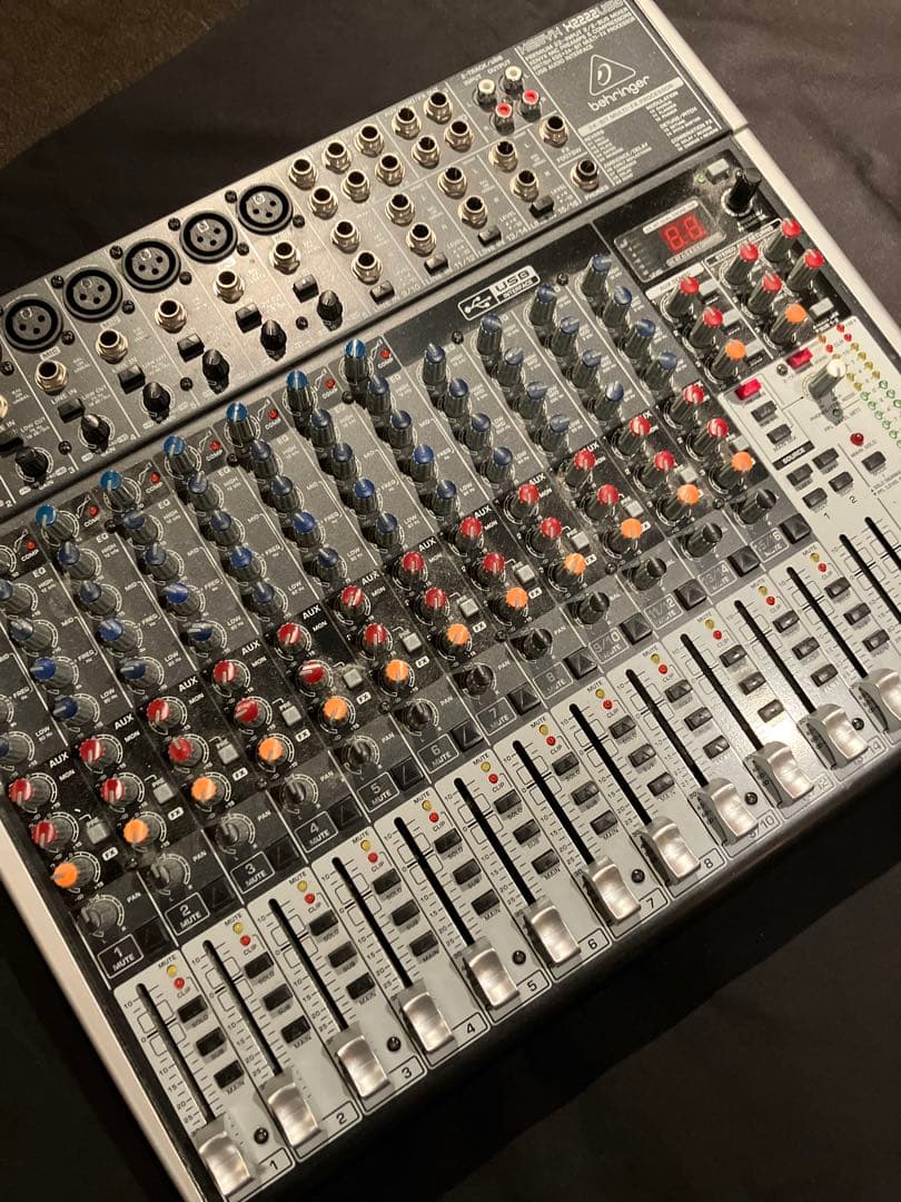 ベリンガー　H2222usb アナログミキサー 16チャンネル EQ機能搭載