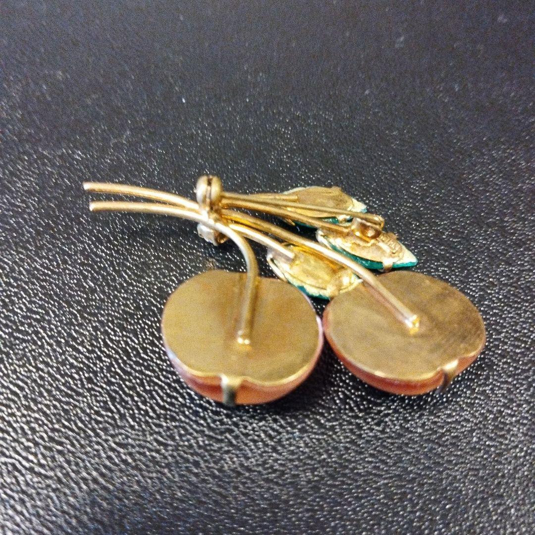 AUSTRIA フルーツ ブローチ アップル①