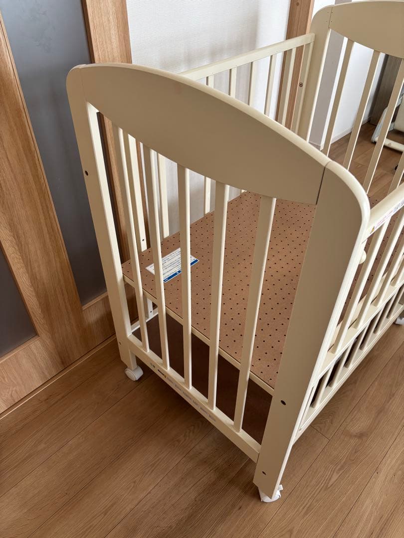 なるなる様【匿名配送】カトージ　ミニベビーベッド　プチバニラ