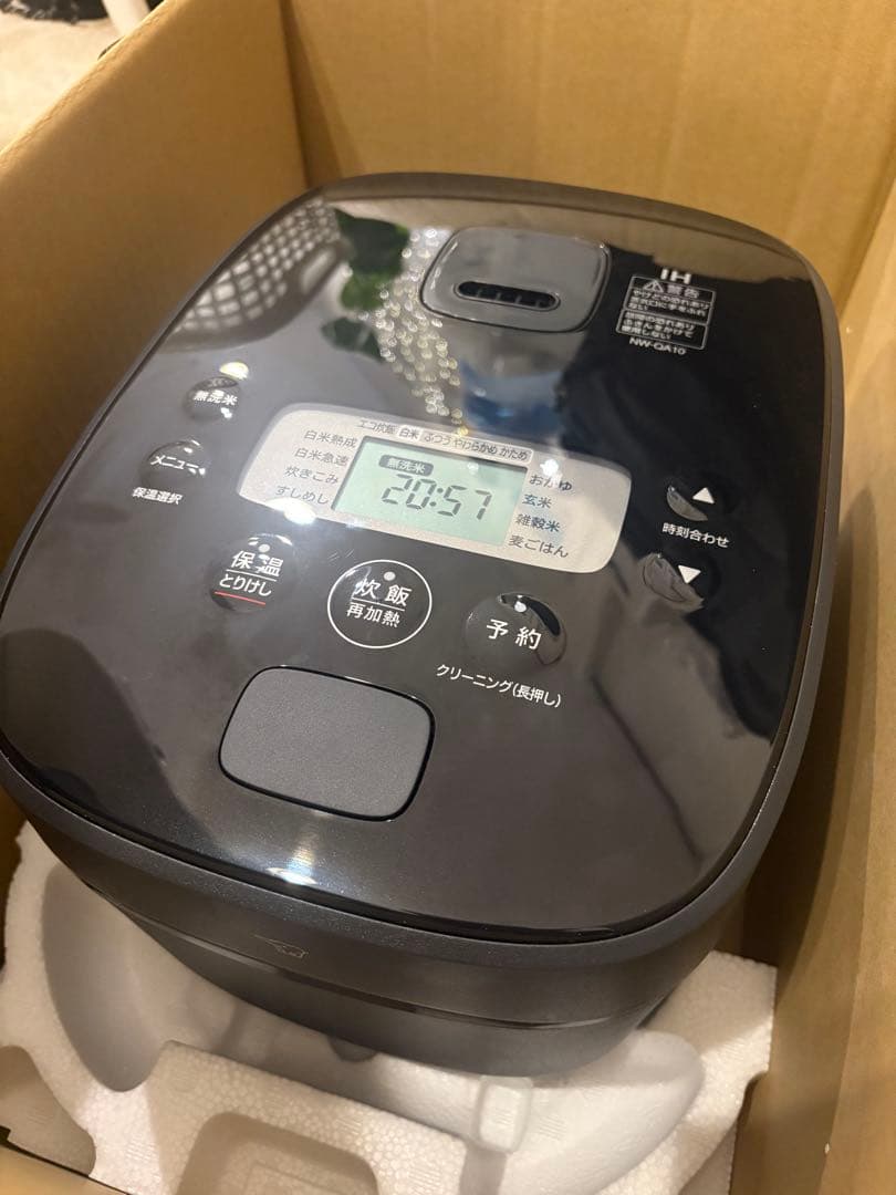 zojirushi 炊飯器 黒 NW-QA10-BA 象印　美品　格安