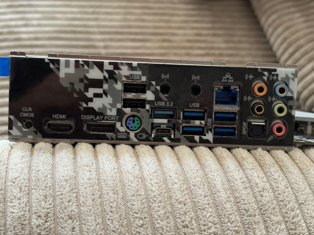 ASRock B550M STEEL LEGEND マザーボード