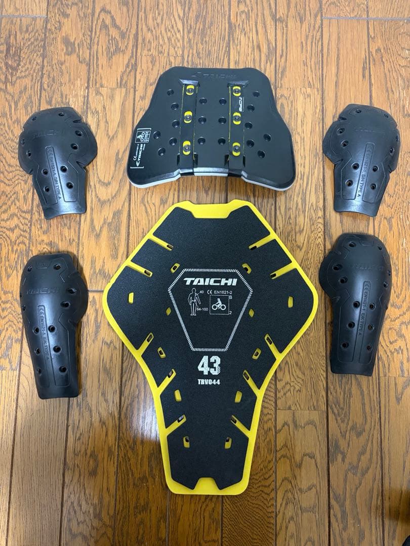 RSタイチ バイク用ジャケット XLサイズ プロテクターとインナージャケット付