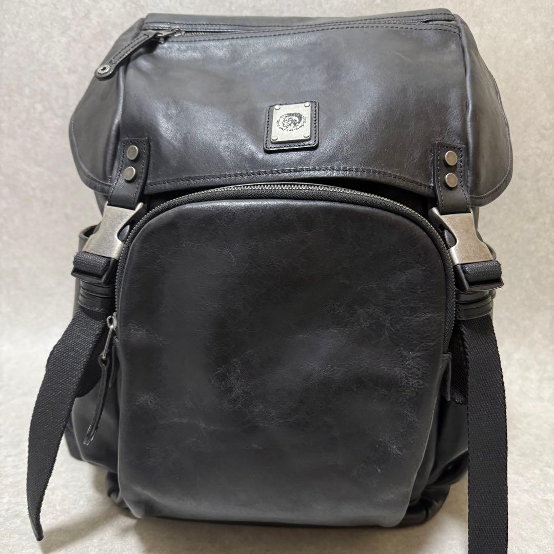 【DIESEL ディーゼル】バックパック　オールレザー　本革　ロゴプレート