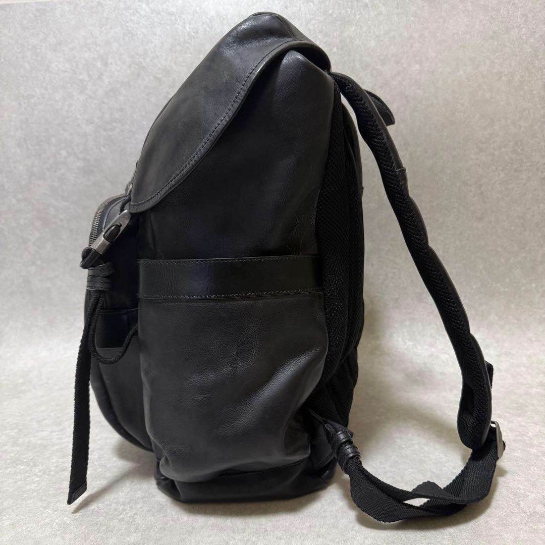 【DIESEL ディーゼル】バックパック　オールレザー　本革　ロゴプレート