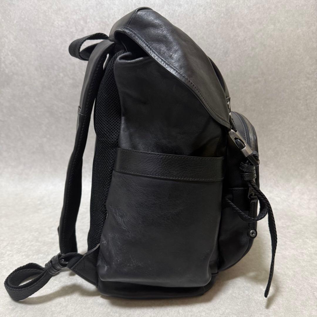 【DIESEL ディーゼル】バックパック　オールレザー　本革　ロゴプレート