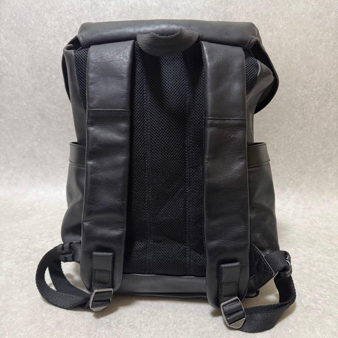 【DIESEL ディーゼル】バックパック　オールレザー　本革　ロゴプレート