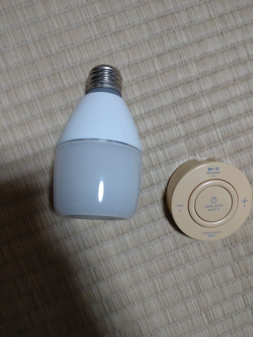 ソニー　電球スピーカー