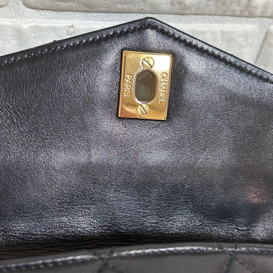 【良品】CHANELシャネルマトラッセボディバッグ　ターンロック