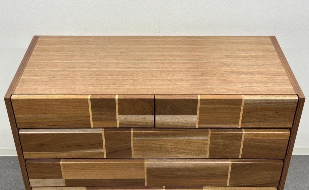 美品■府中家具■バーリオ　5段チェスト　モザイク柄　洋服ダンス　IDC大塚家具