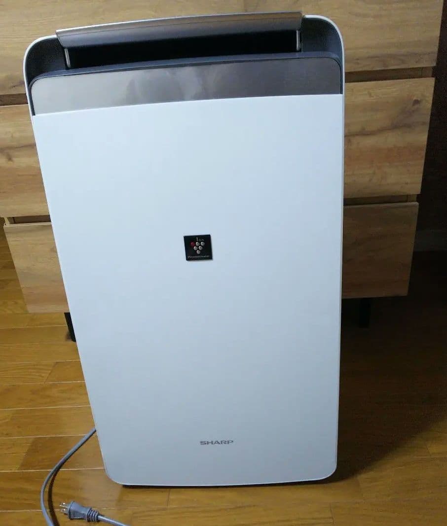 b*S様 23年製 CV-P180-W 衣類乾燥除湿機 SHARP