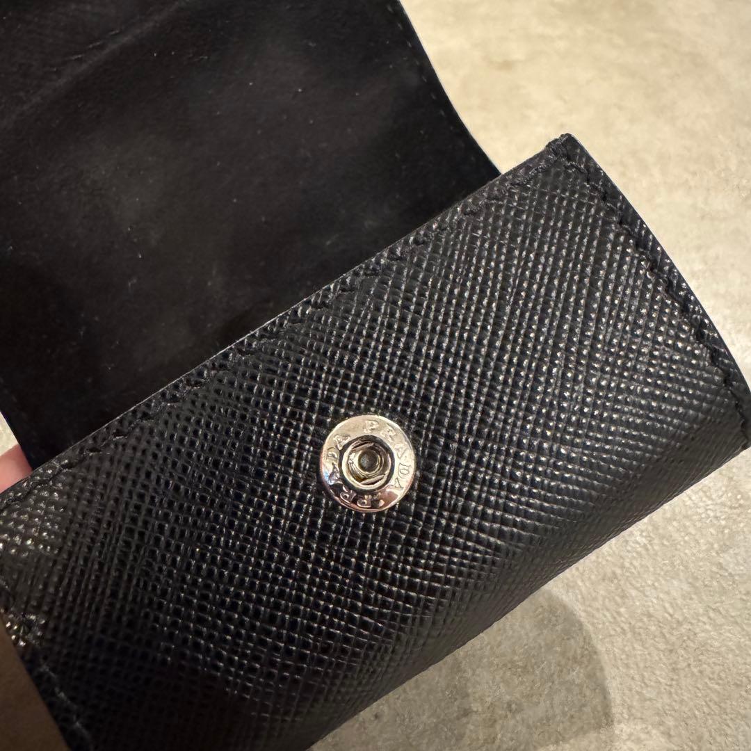 プラダ　AirPodsケース　美品