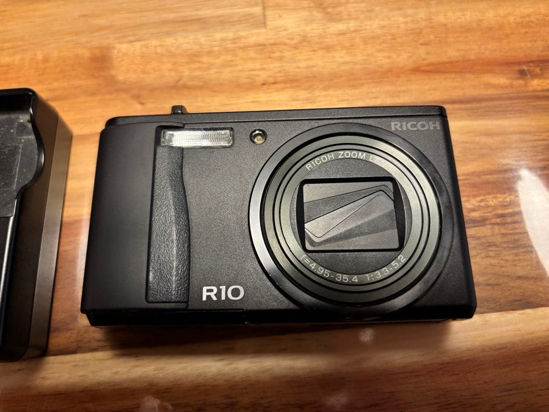 RICOH R10 コンパクトデジタルカメラ
