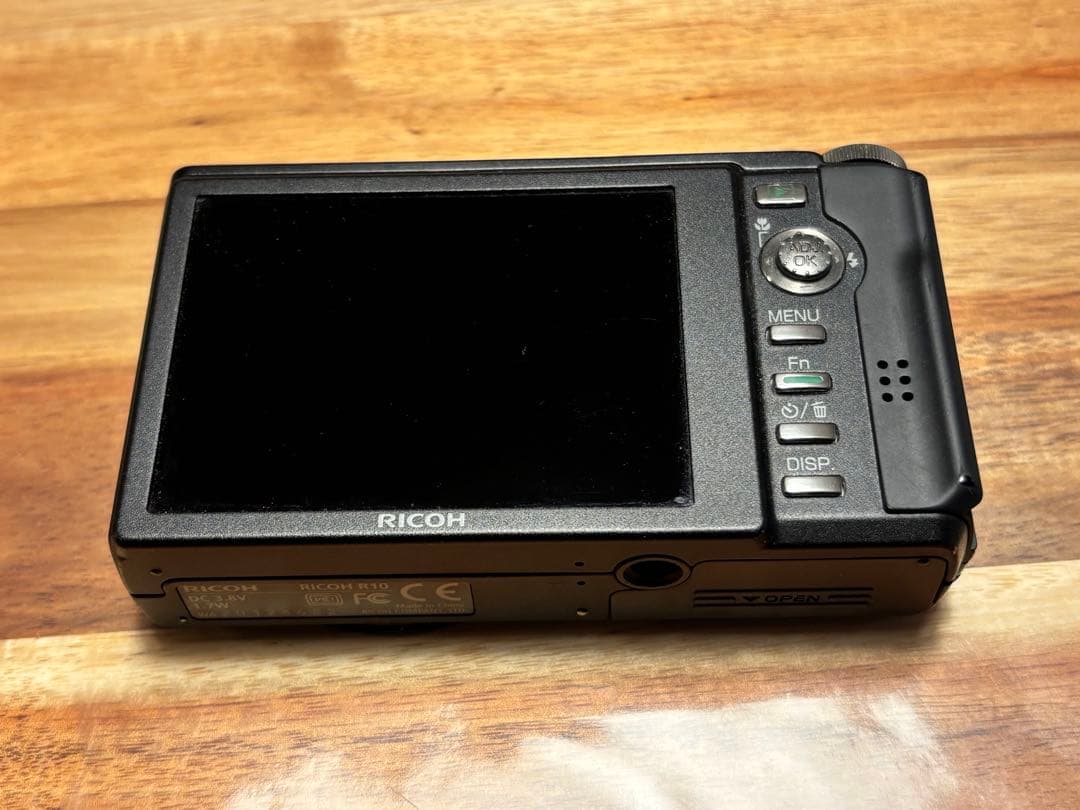 RICOH R10 コンパクトデジタルカメラ