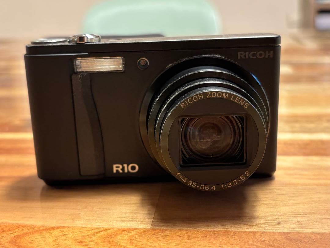RICOH R10 コンパクトデジタルカメラ