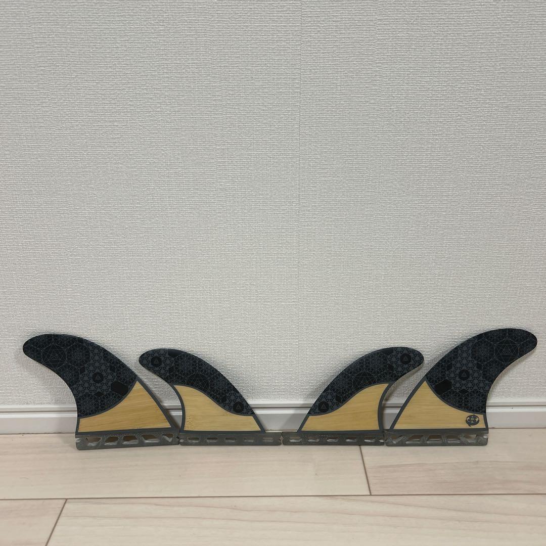 フィン　フューチャー クアッドフィン QUAD RASTA BAMBOO