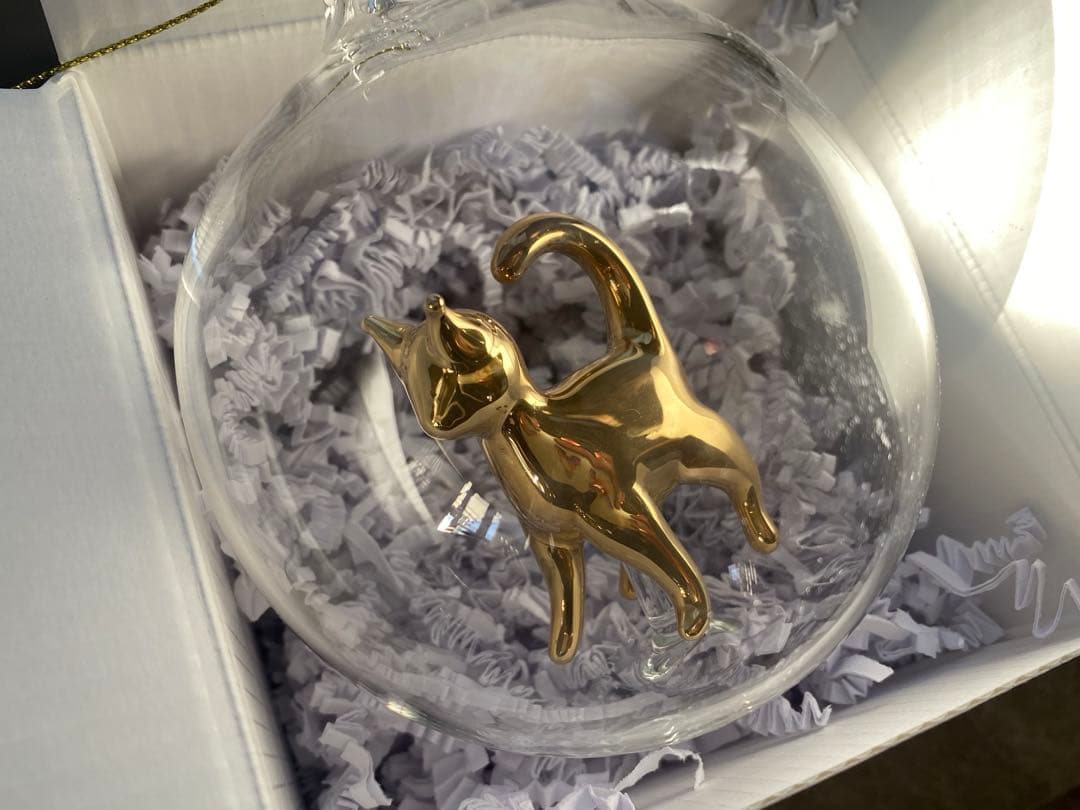 diptyque2025年ホリデー限定 ガラスボールキャットプレゼントラッピング